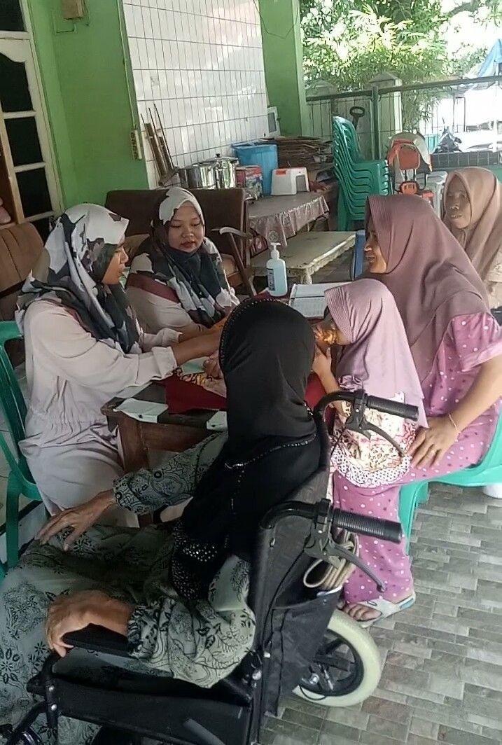 Pembinaan Kelompok Bina Keluarga Lansia