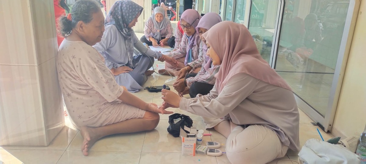 Pembinaan Kelompok Bina Keluarga Lansia