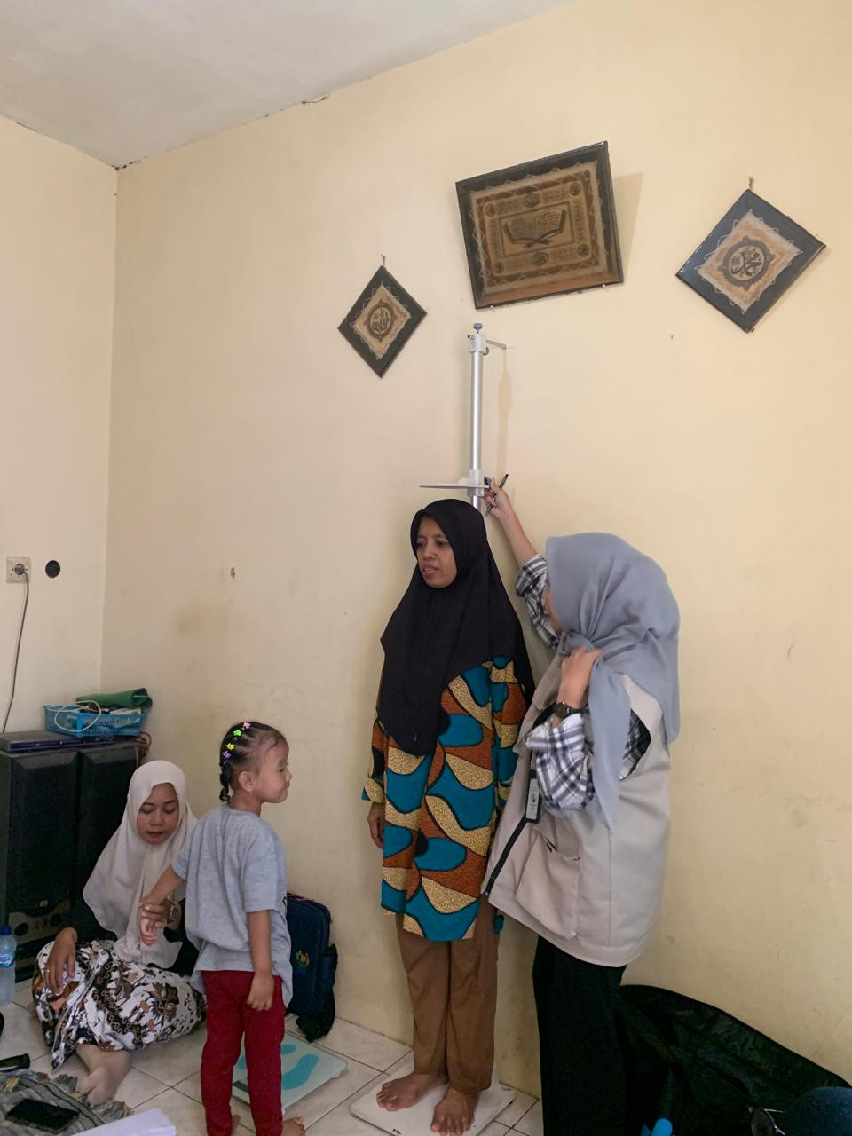 pengukuran tinggi badan ibu balita