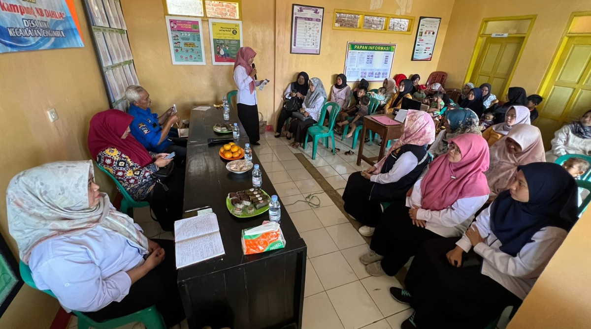 Kegiatan Dapur Sehat Atasi Stunting (DASHAT) di Kampung KB