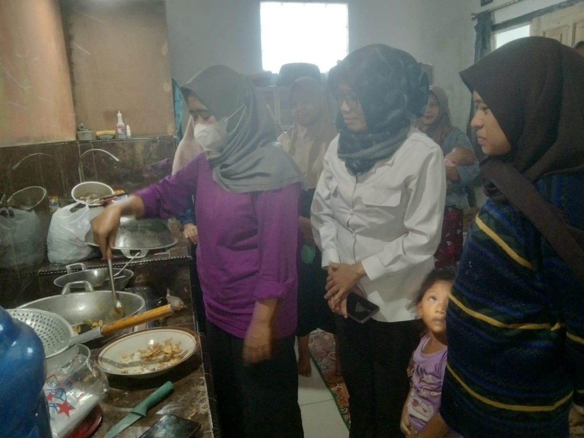 kegiatan dapur sehat atasi stunting ( DASHAT)