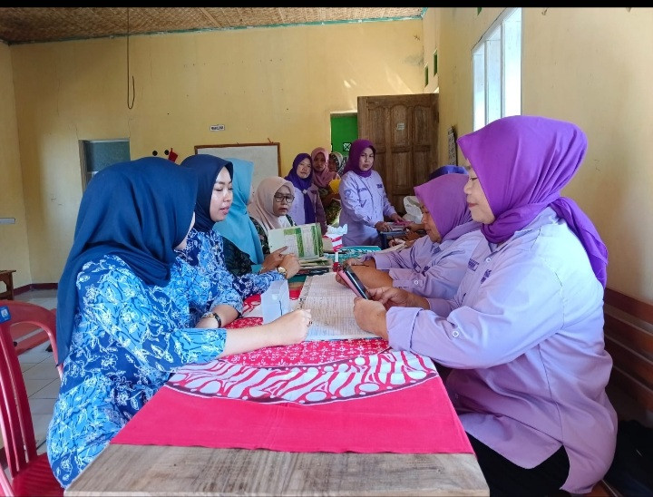 Poto kegiata keluarga yang memiliki lansia