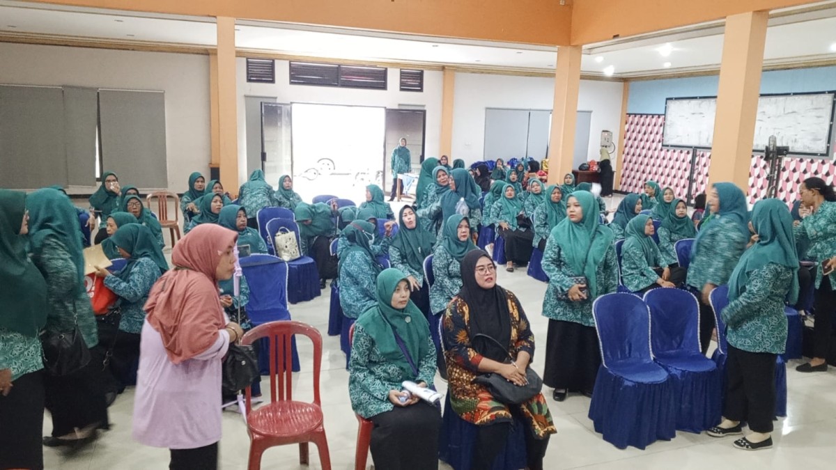 Pembinaan rutin PKK dan Kader Posyandu