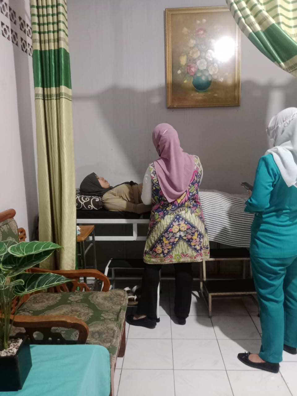 Pemeriksaan Ibu Hamil di posyandu