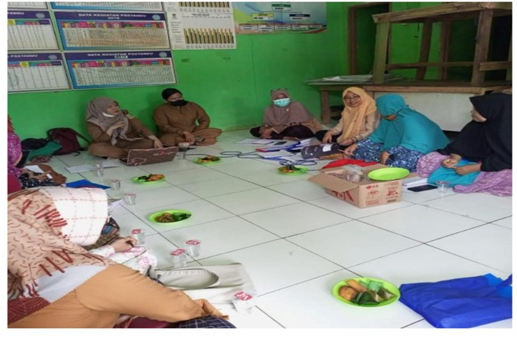 Pembinaan Kelompok Kegiatan Bina Keluarga Lansia Sari Kenanga 2