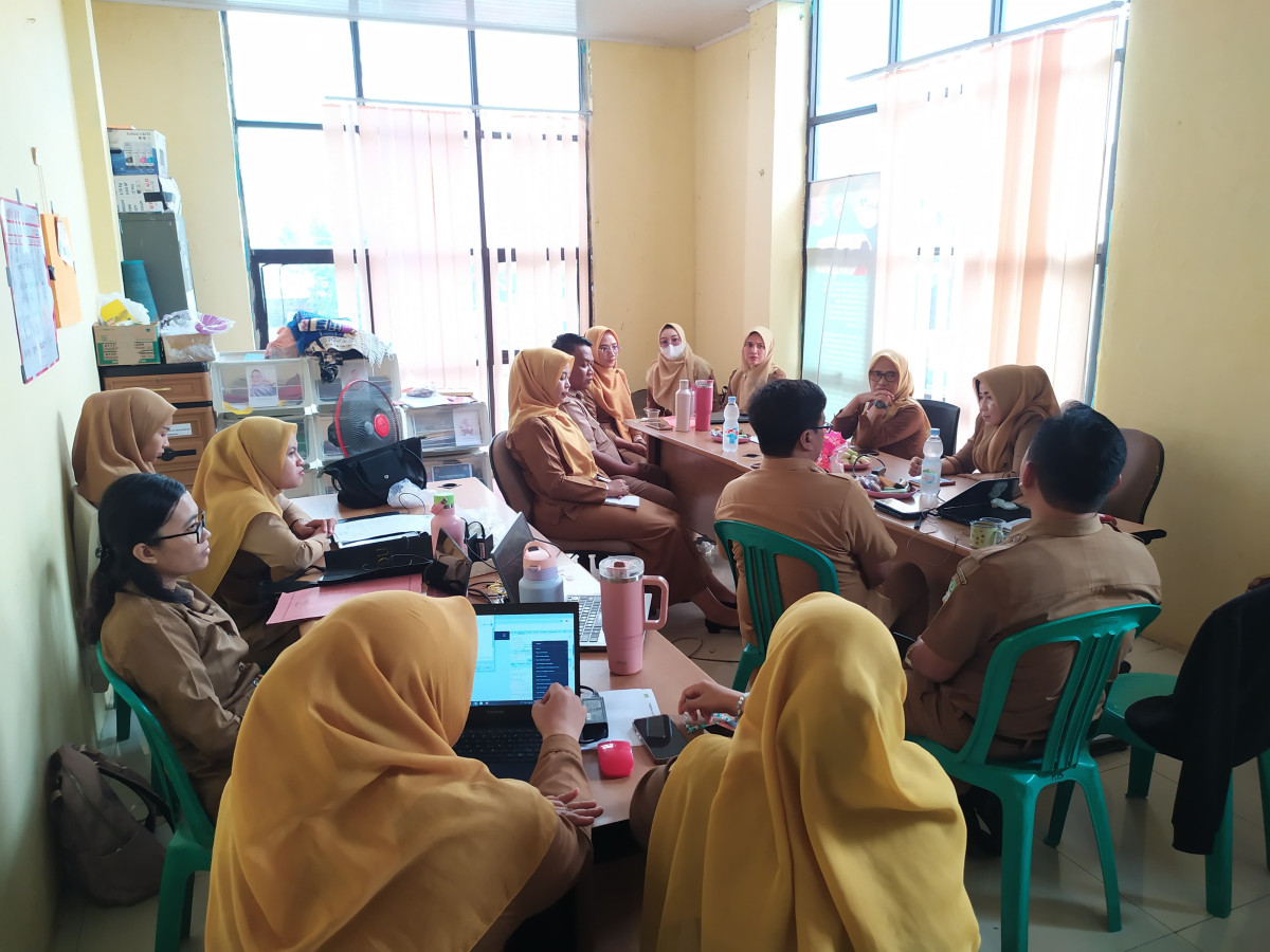 Pembinaan koordinator / pembina kampung KB tingkat kecamatan cikarang utara
