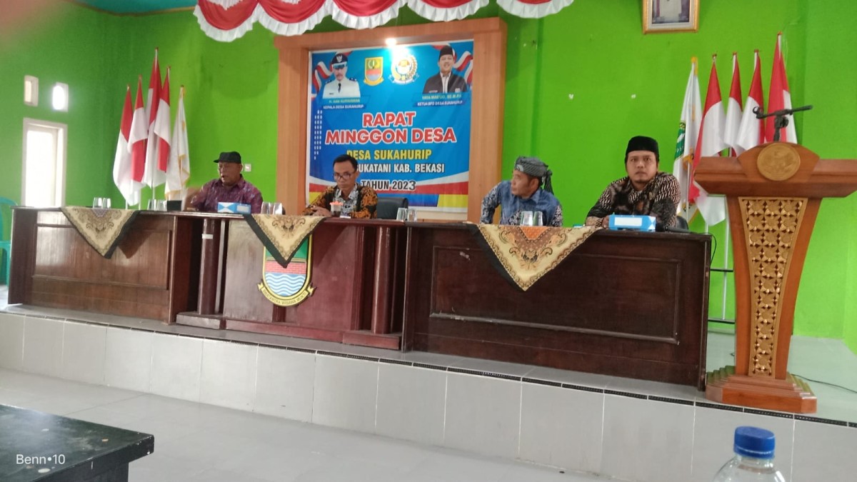 MENGIKUTI KEGIATAN MINGGON DESA SUKAHURIP