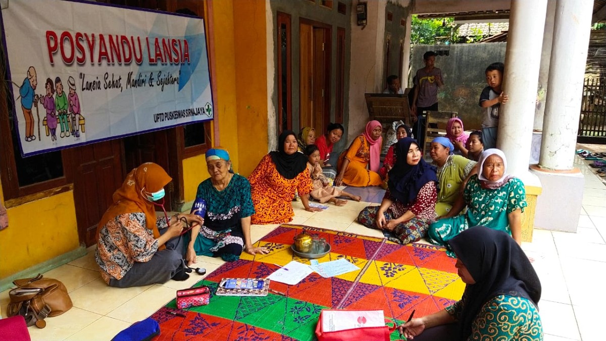 Pembinaan Kelompok BKL dan Posyandu Lansia