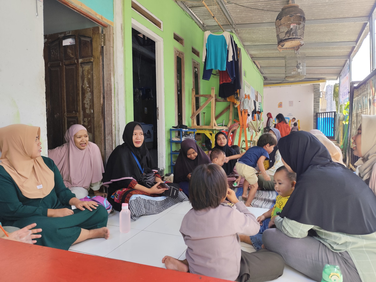 Melaksanakan kegiatan pembinaan Anggota Kelompok BKB