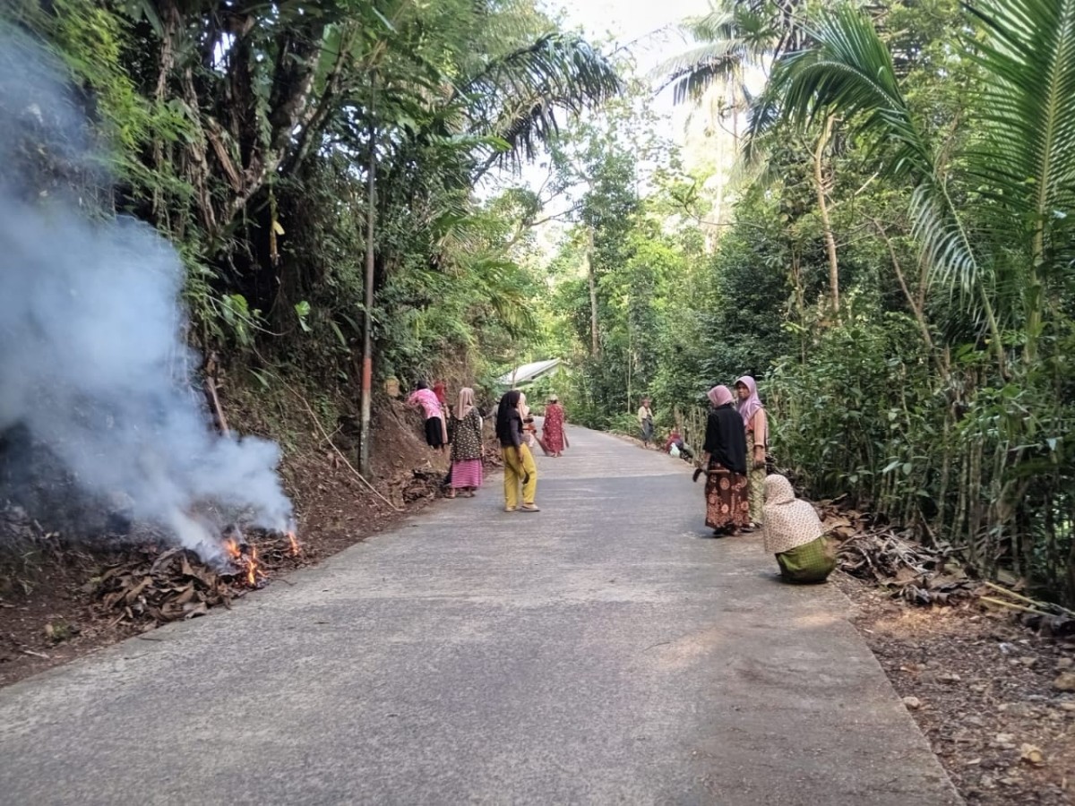 Pemeliharaan Lingkungan Dusun Cisalak Barat