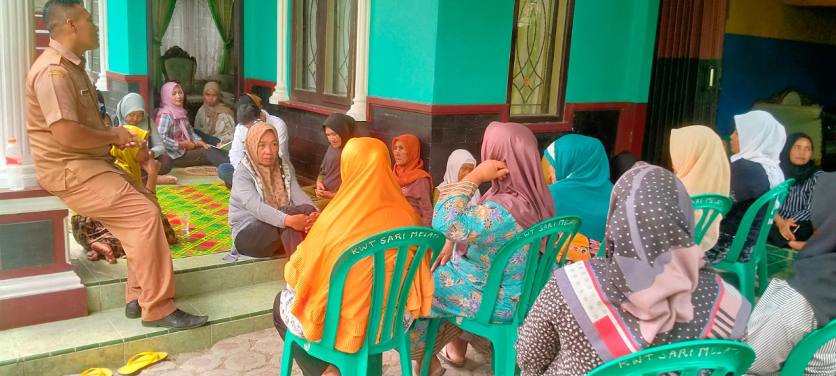 PERTEMUAN DAN PEMBINAAN ANGGOTA KELOMPOK BKL PURBAHAYU