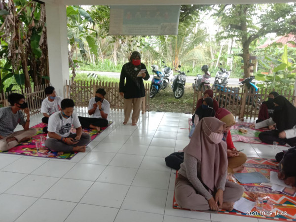 Pembinaan PIK-R (Sosialisasi Kesehatan Reproduksi Remaja)