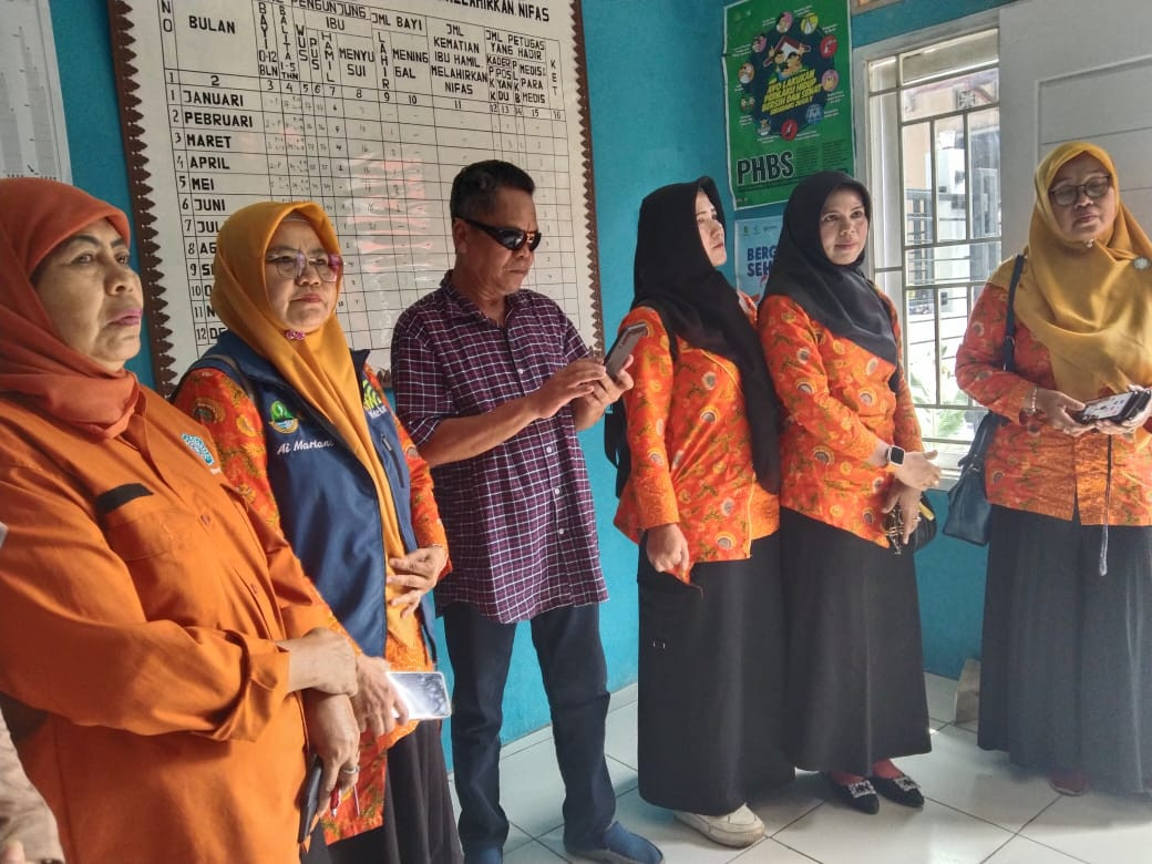 peresmian gedung posyandu karisma 08B