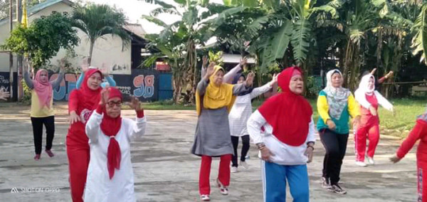 kegiatan senam rutin 