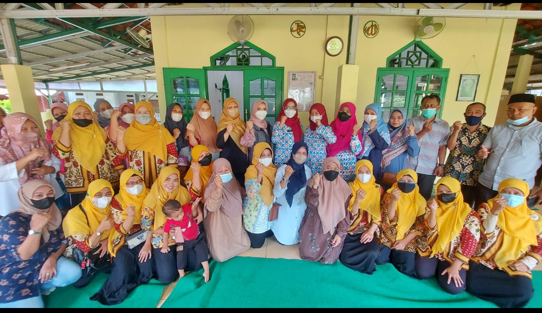 Semua pesserta yang hadir