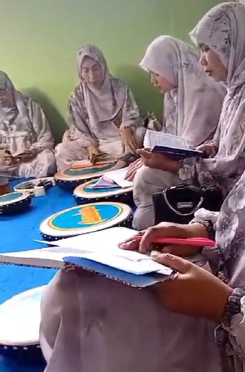 Pengajian Rutin Mingguan Ibu-Ibu Talim Azzahro