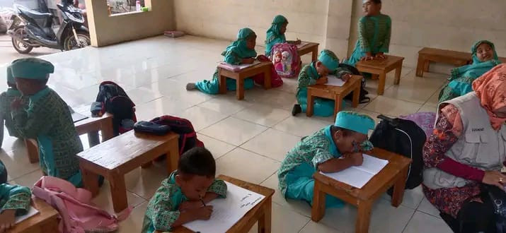 Pendidikan Anak Usia DIni  (PAUD)