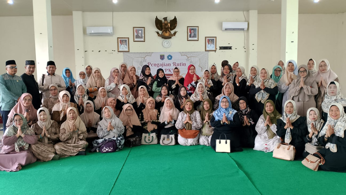 Pengajian rutin bulanan TP PKK Kelurahan Pancoran Mas