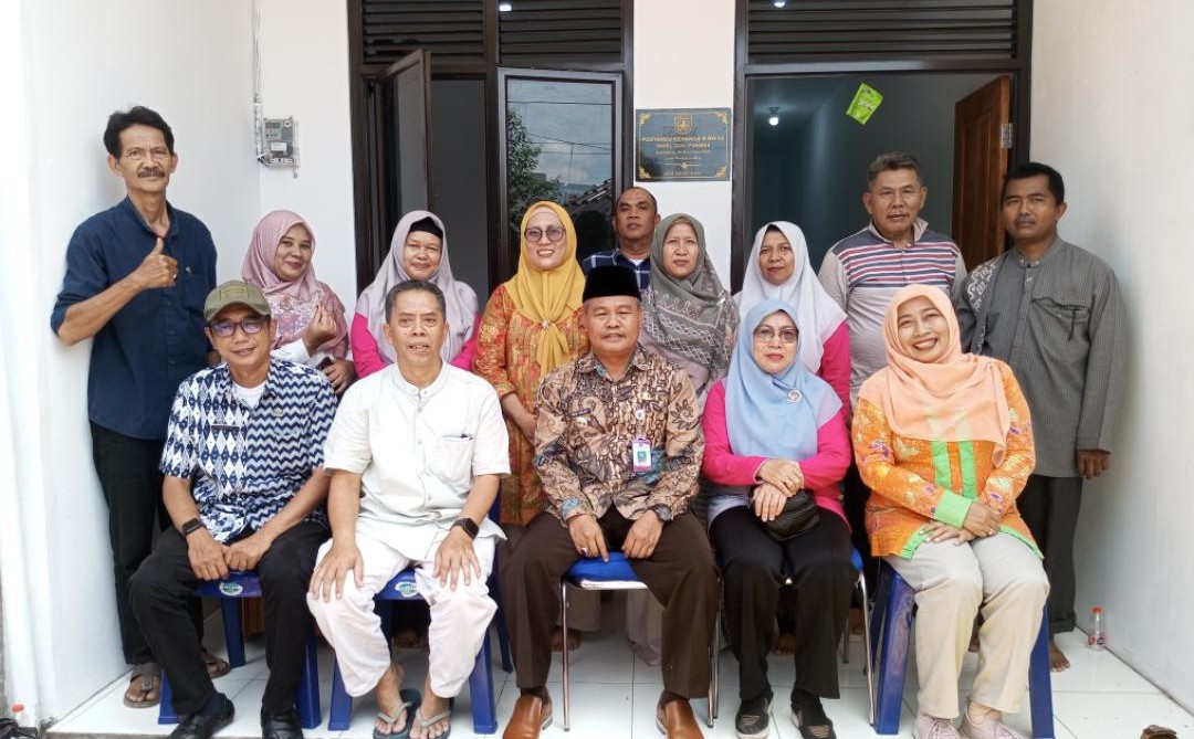Serah Terima kunci gedung Posyandu kenanga B RW 06 untuk fasilitas umum kegiatan Posyandu