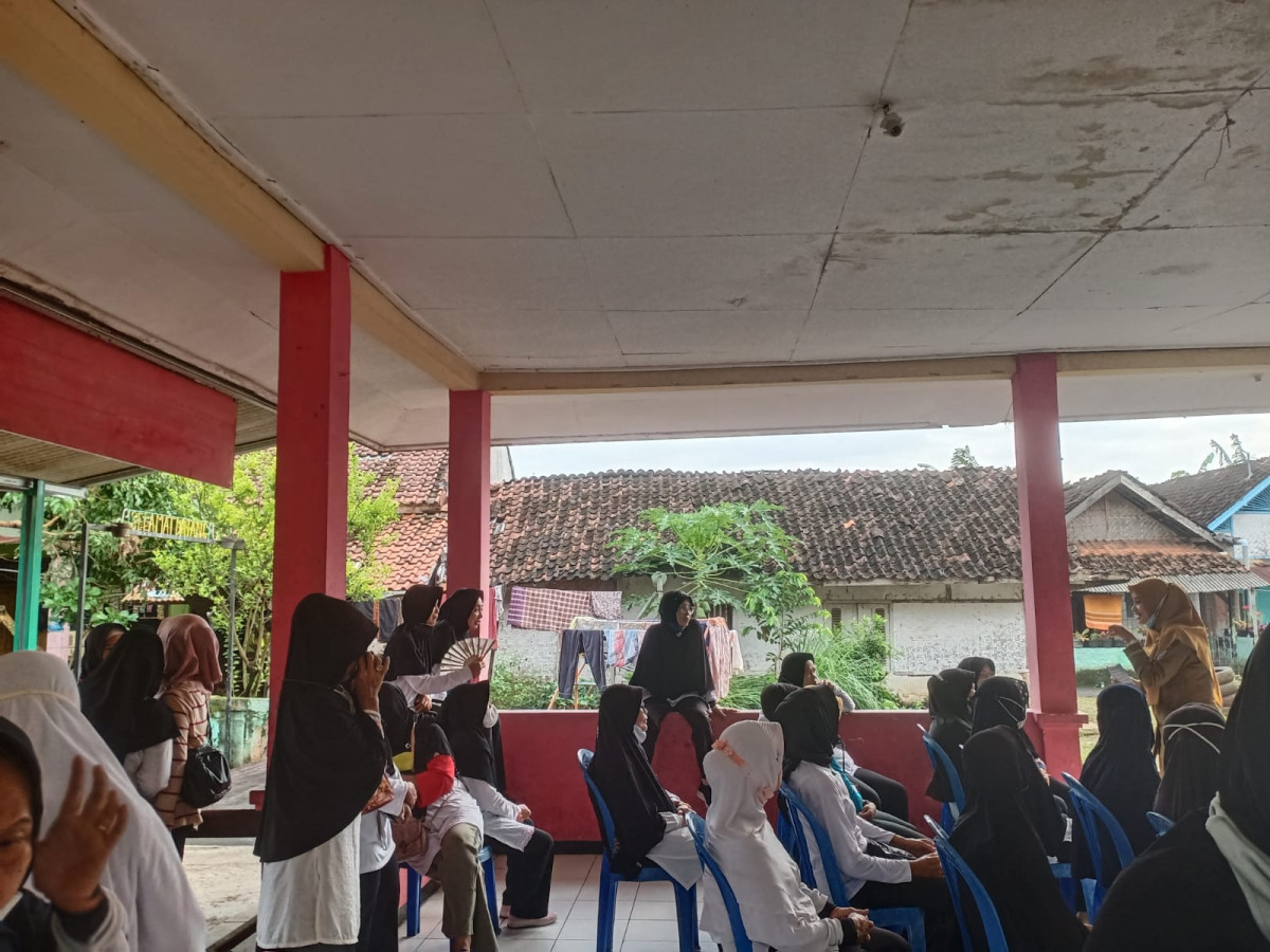 KEGIATAN SENAM DAN PEMERIKSAAN KESEHATAN  BKL MAWAR