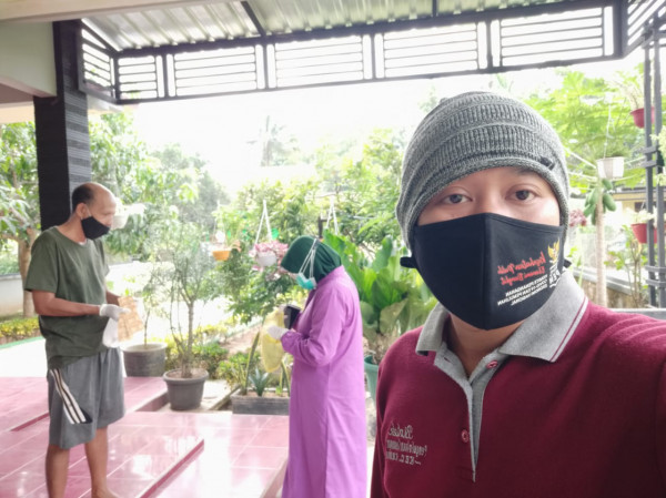 Contact Tracking COVID-19 oleh Kadus Sikampuh dan Bidan Desa