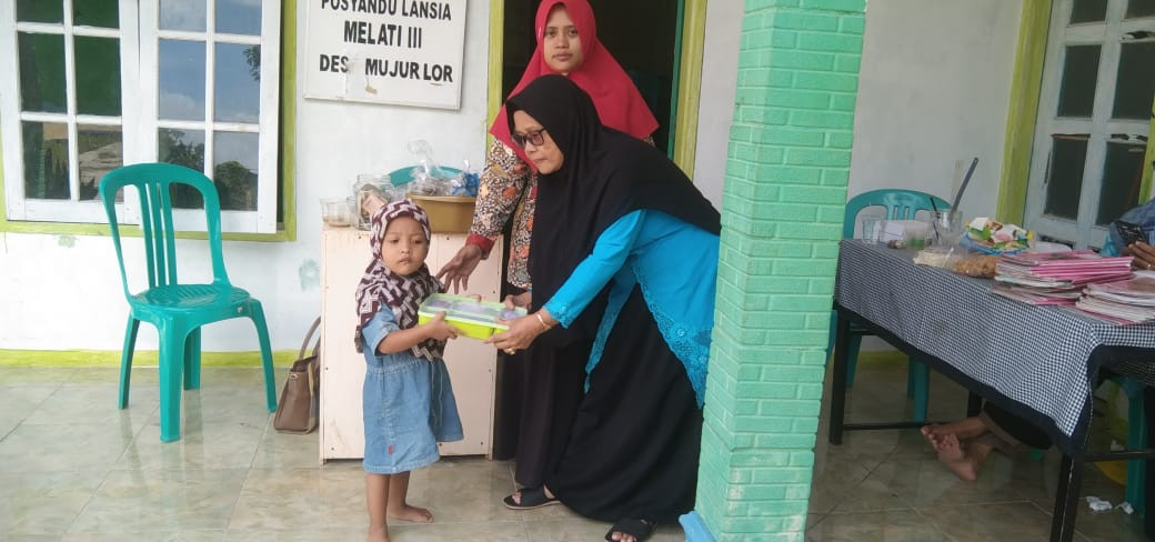 Pemberian PMT Balita Stunting