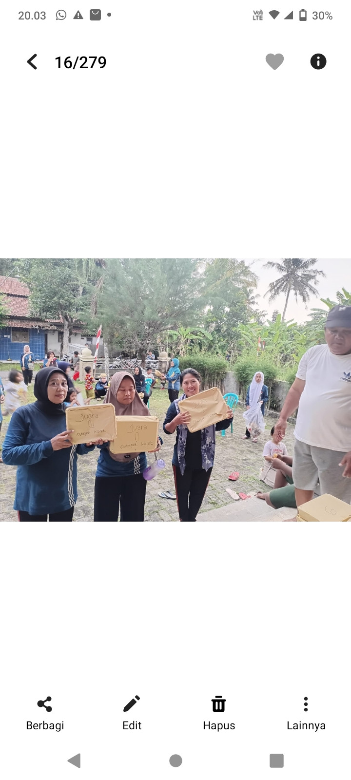 Pembagian hadiah juara 1,2 dan 3 ibu*