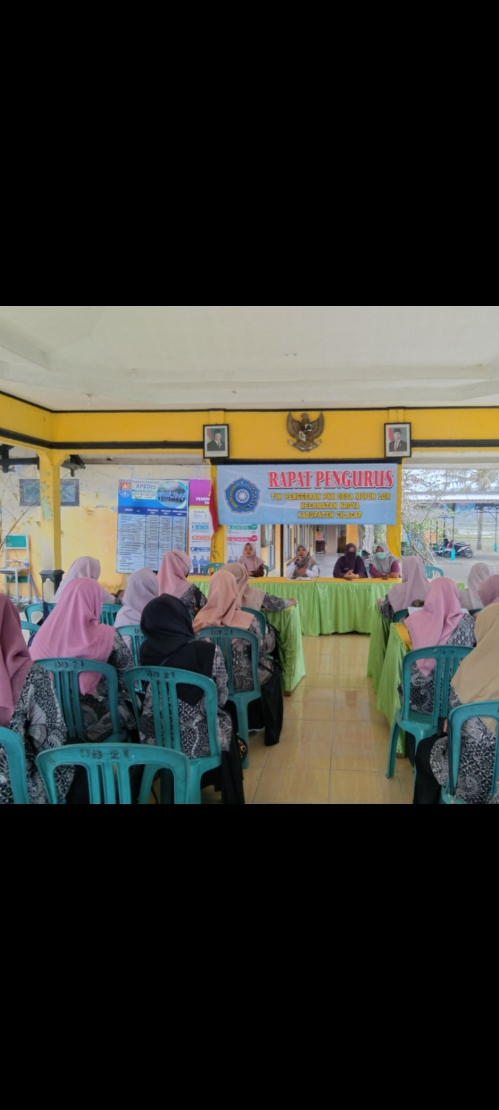 Rapat Pengurus Tim Penggerak PKK Desa Mujur Lor