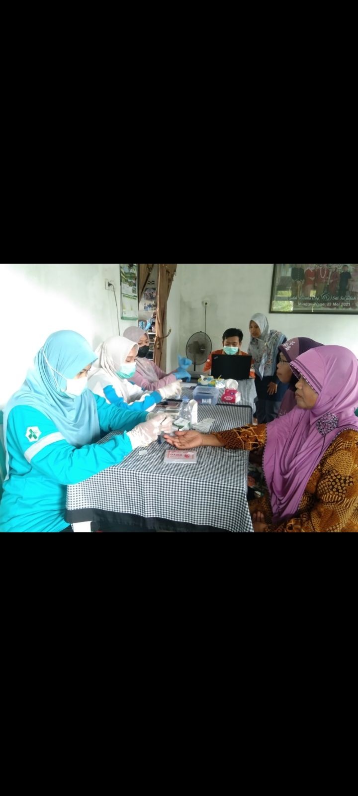 posbindu  cek gula,colestrol dan asam urat