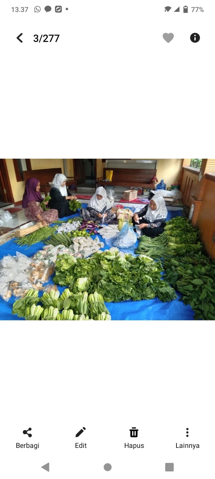 papan sedekah sayuran setiap hari jumat