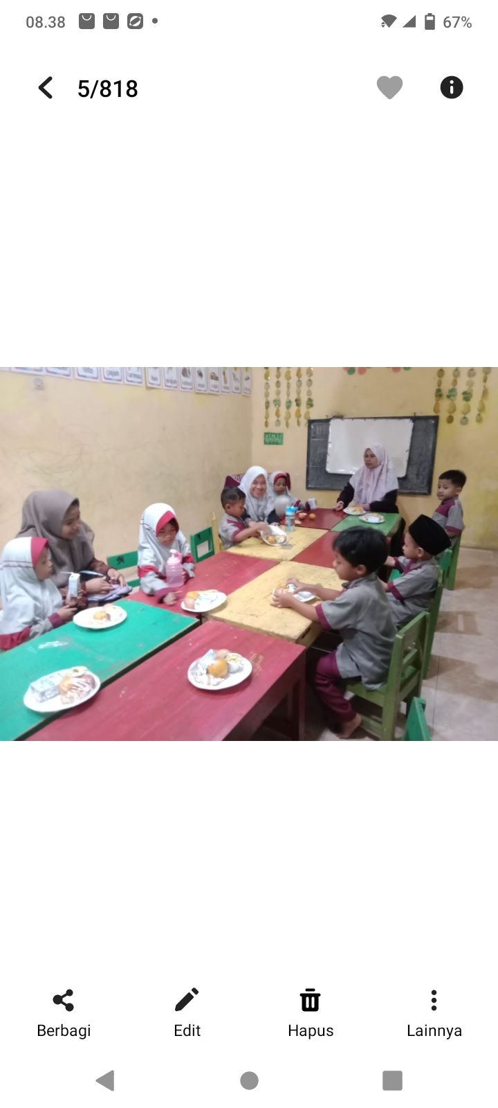 Makan MBG bersama Anak Paud  Al firdaus