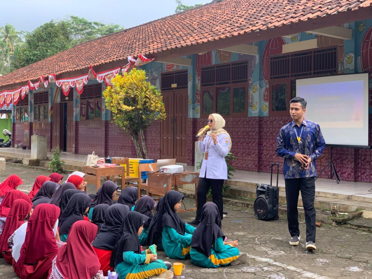 Penyuluhan Gosok Gigi Bagi Anak SD
