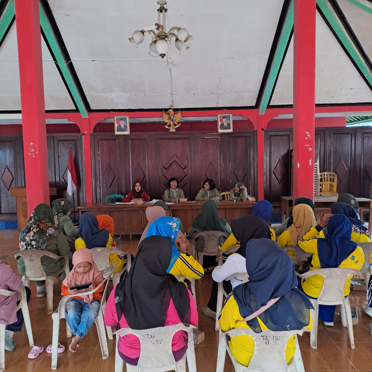 PERTEMUAN RUTIN KADER POSYANDU