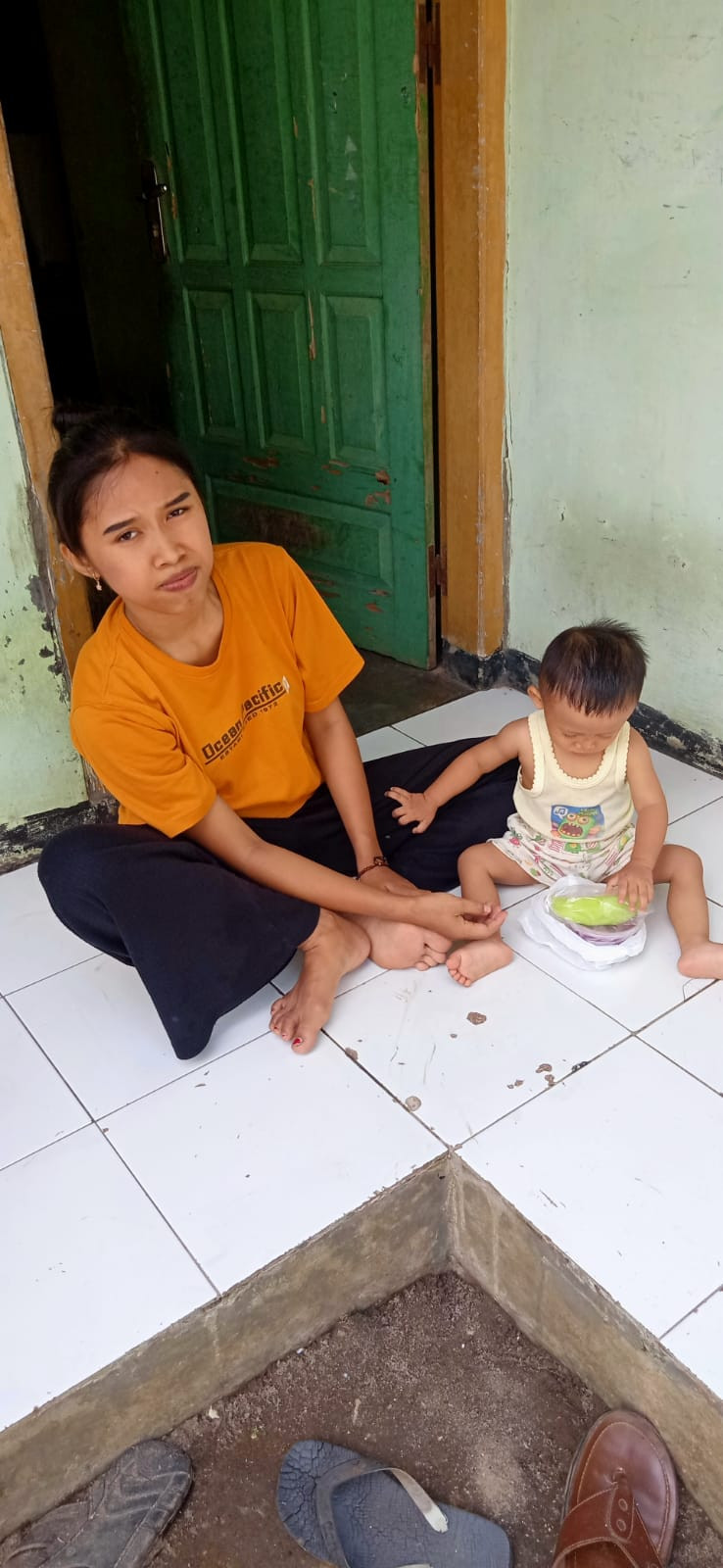 Pendistribusian PMT Bumil Kek dan Girang Desa
