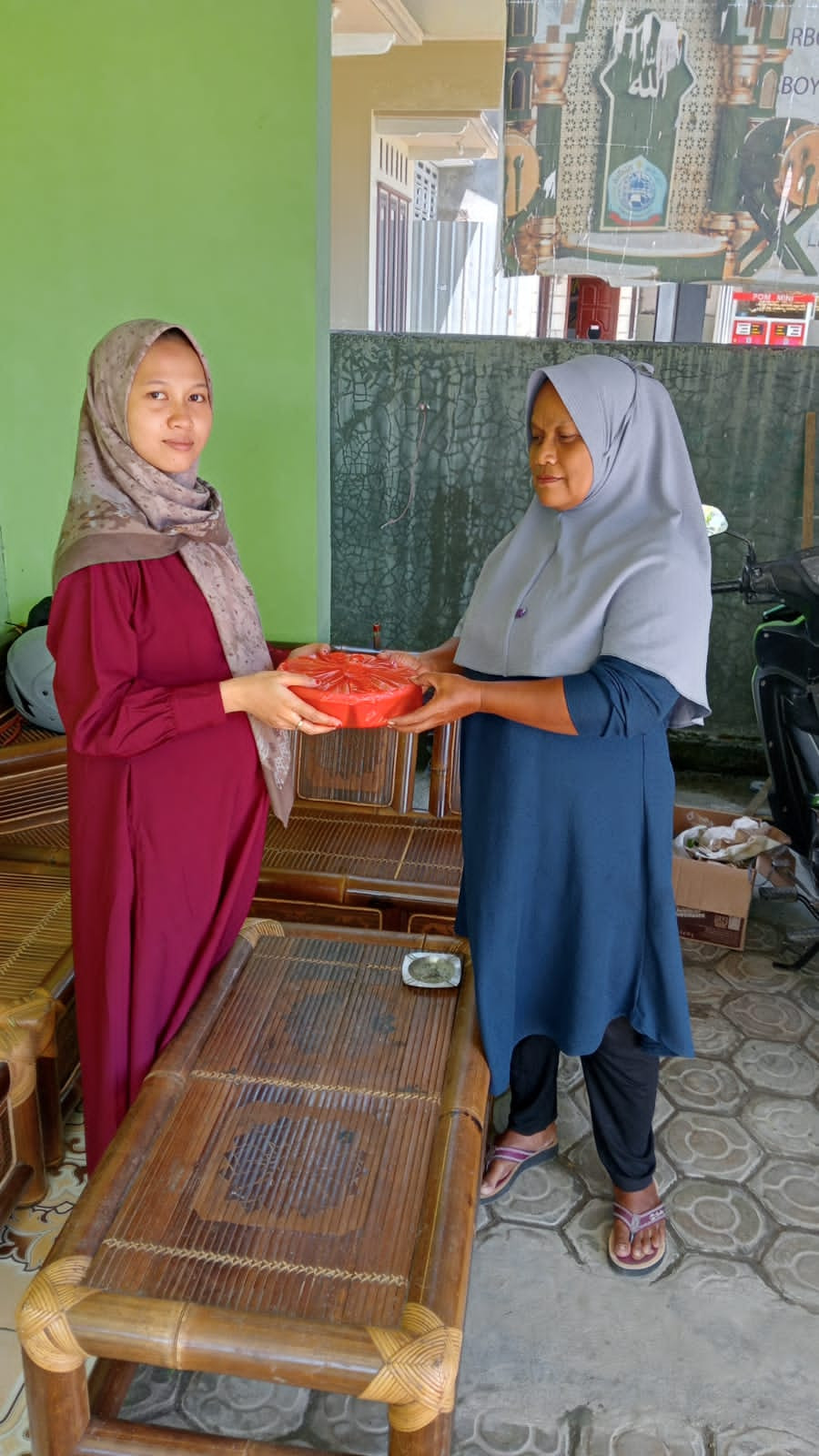 Pendistribusian PMT bumil kek desa cinyawang