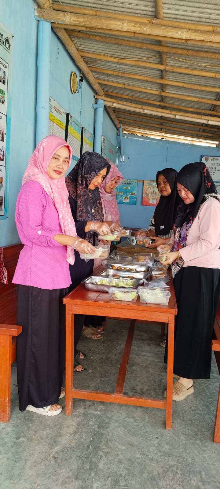 Penyediaan PMT bagi balitan dan bumil kek