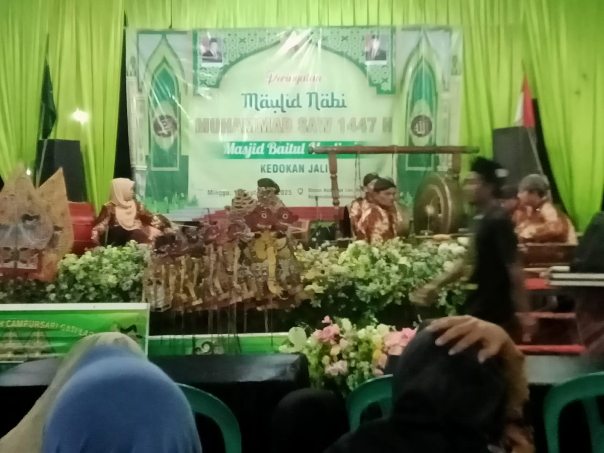 Pengajian dalam rangka maulid nabi muhammad SAW