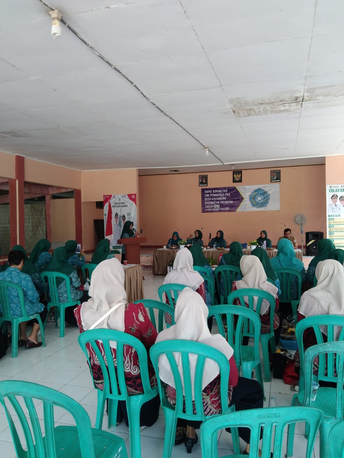 rakor pkk desacinyawang yg di hadiri oleh anggota kkb cinyawang
