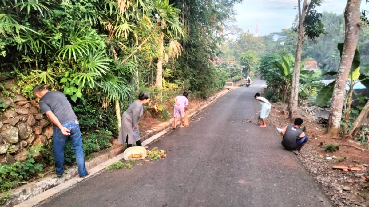 Kerja bakti lingkungan