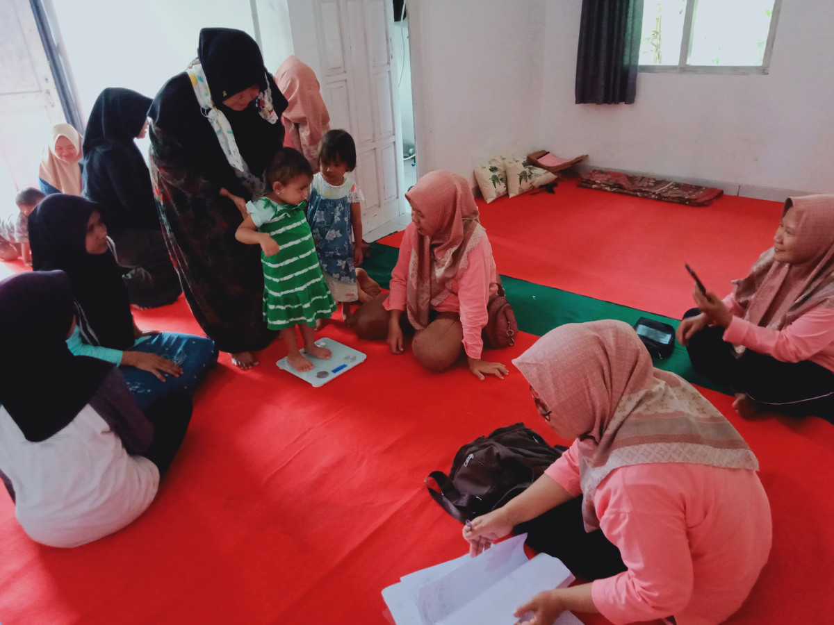 Pemantauan pertumbuhan dan pengembangan anak