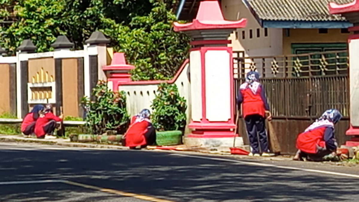 Peran aktif ibu PKK Piasa Wetan etan