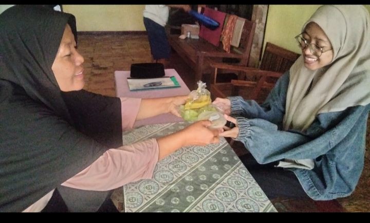 Pemberian PMT Bumil Kek