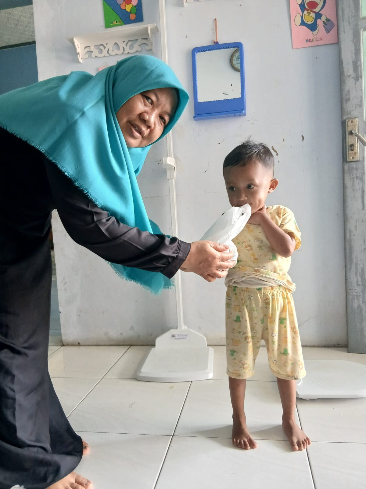 Pemberian pmt untuk balita stunting