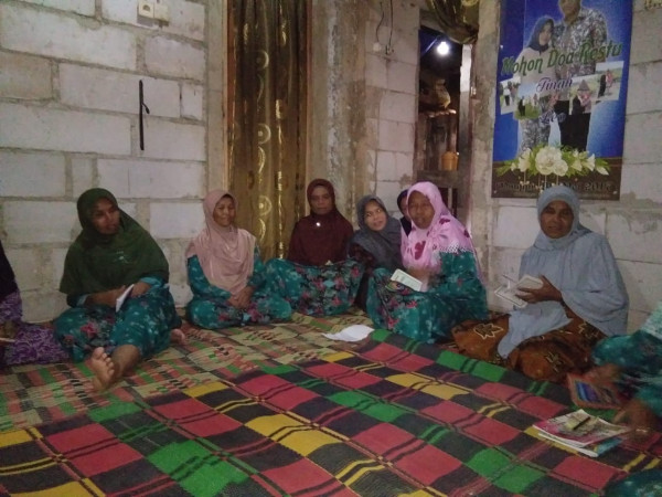 Pengajian Mingguan Ibu-Ibu RT 02 RW 01