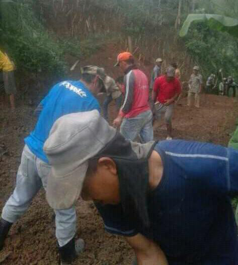 Kerja Bakti Pembersihan Jalan Antar Desa