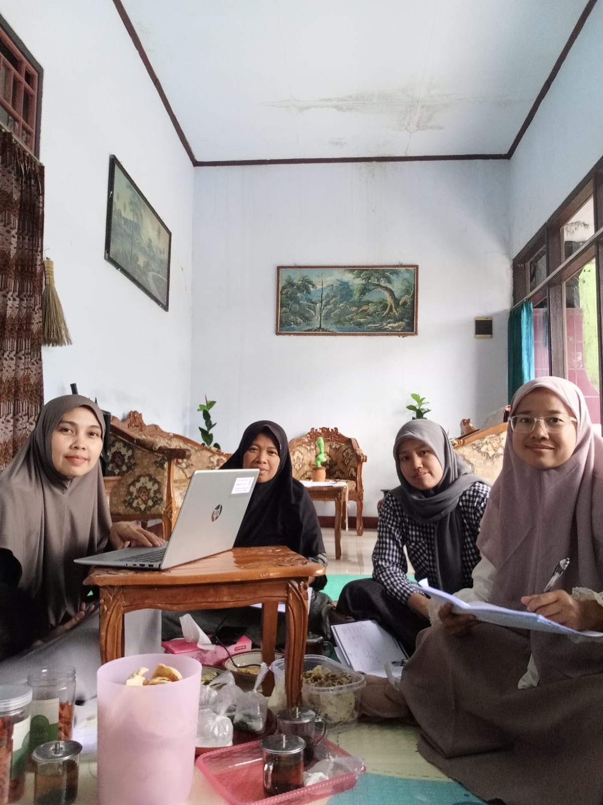 pertemuan rutin pengurus kampung kb