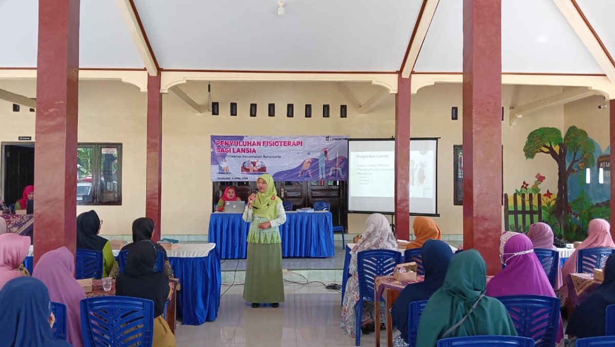 Penyuluhan Fisioterapi bagi Lansia Desa Triwarno