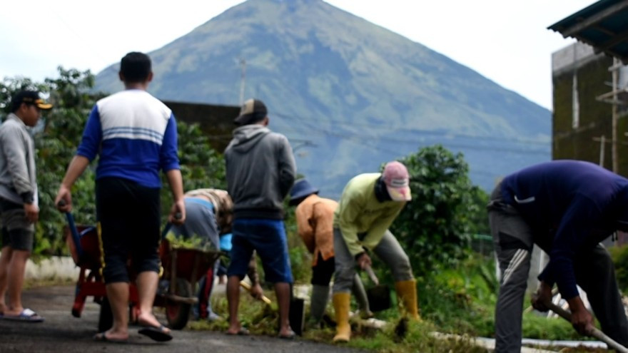 Gotong Royong dan Sosialisasi PHBS - Tanggung Jawab Bersama