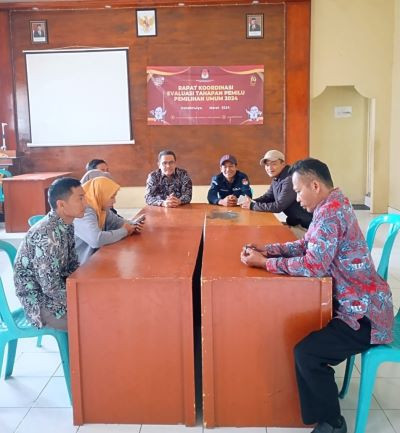 Panitia Pemungutan Suara (PPS) Desa Candimulyo Rapat Koordinasi Penyusunan Surat Pertanggungjawaban (SPJ) Pemilihan Umum Tahun 2024