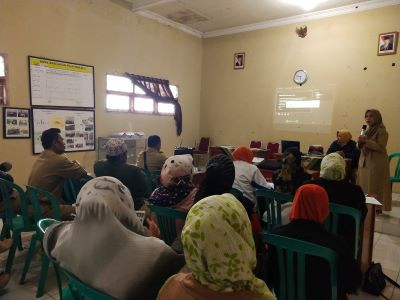 Sosialisasi Buku KIA (Kesehatan Ibu dan Anak) dan Kesehatan Masyarakat
